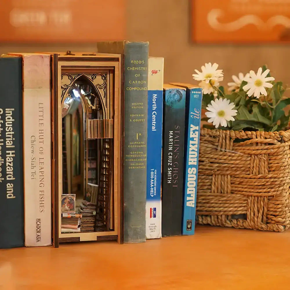 Elf Library Book Nook Kit