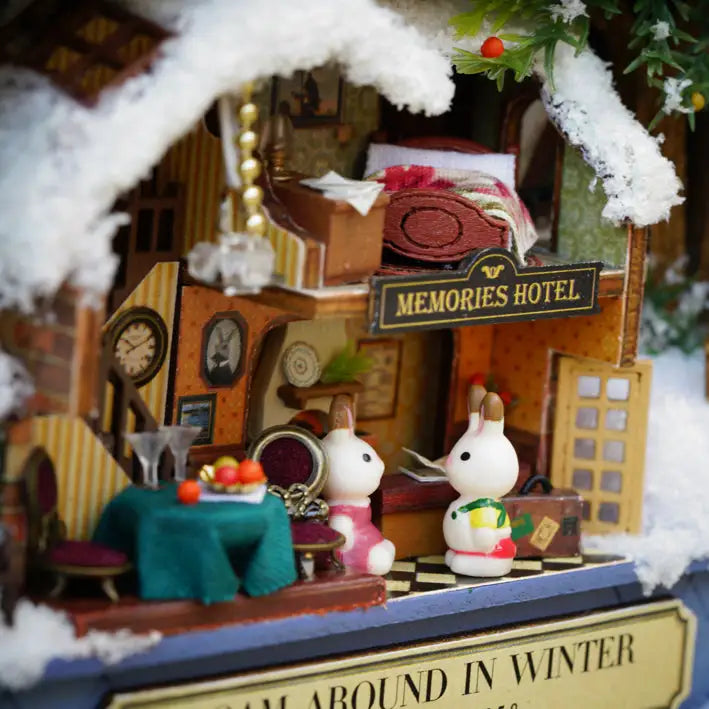 ’Box Theater’ Miniature Dollhouse Kit