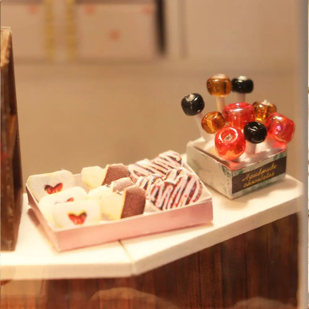 ’Cocoa’s Wonderful Idea’ Miniature Dollhouse Kit