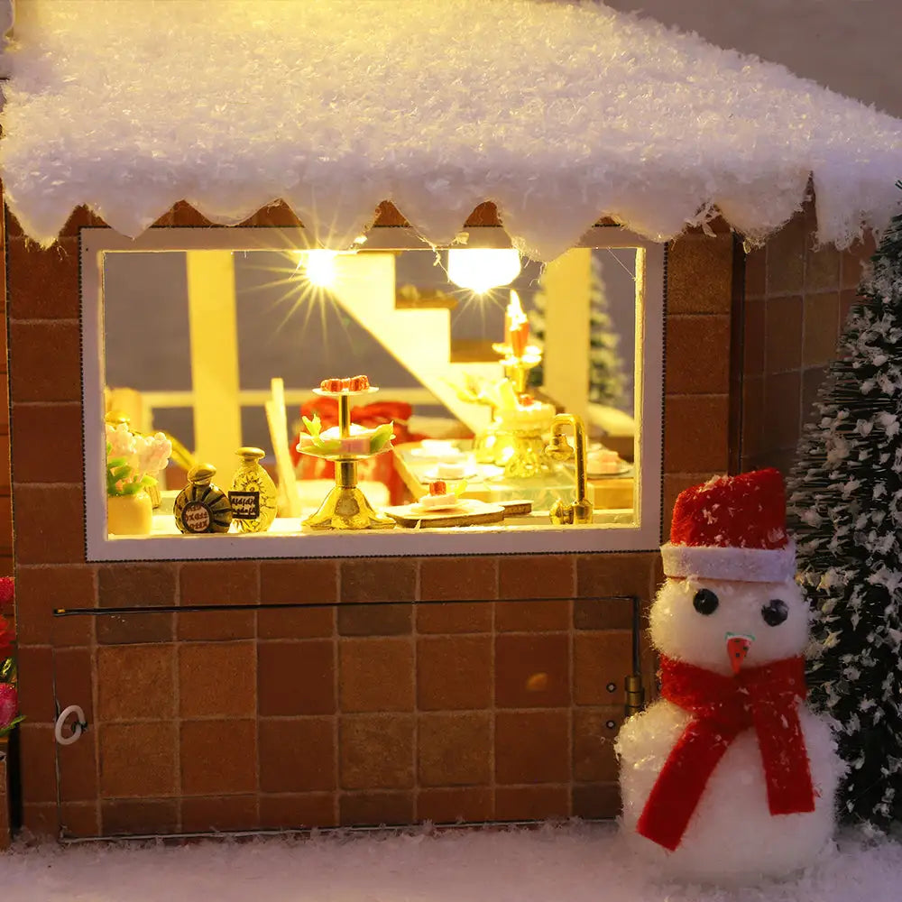 ’Ice and Snow Manor’ Miniature Dollhouse Kit