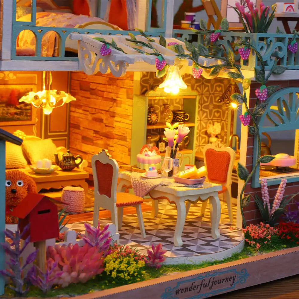 ’Jungle Resort’ DIY Miniature House Kit