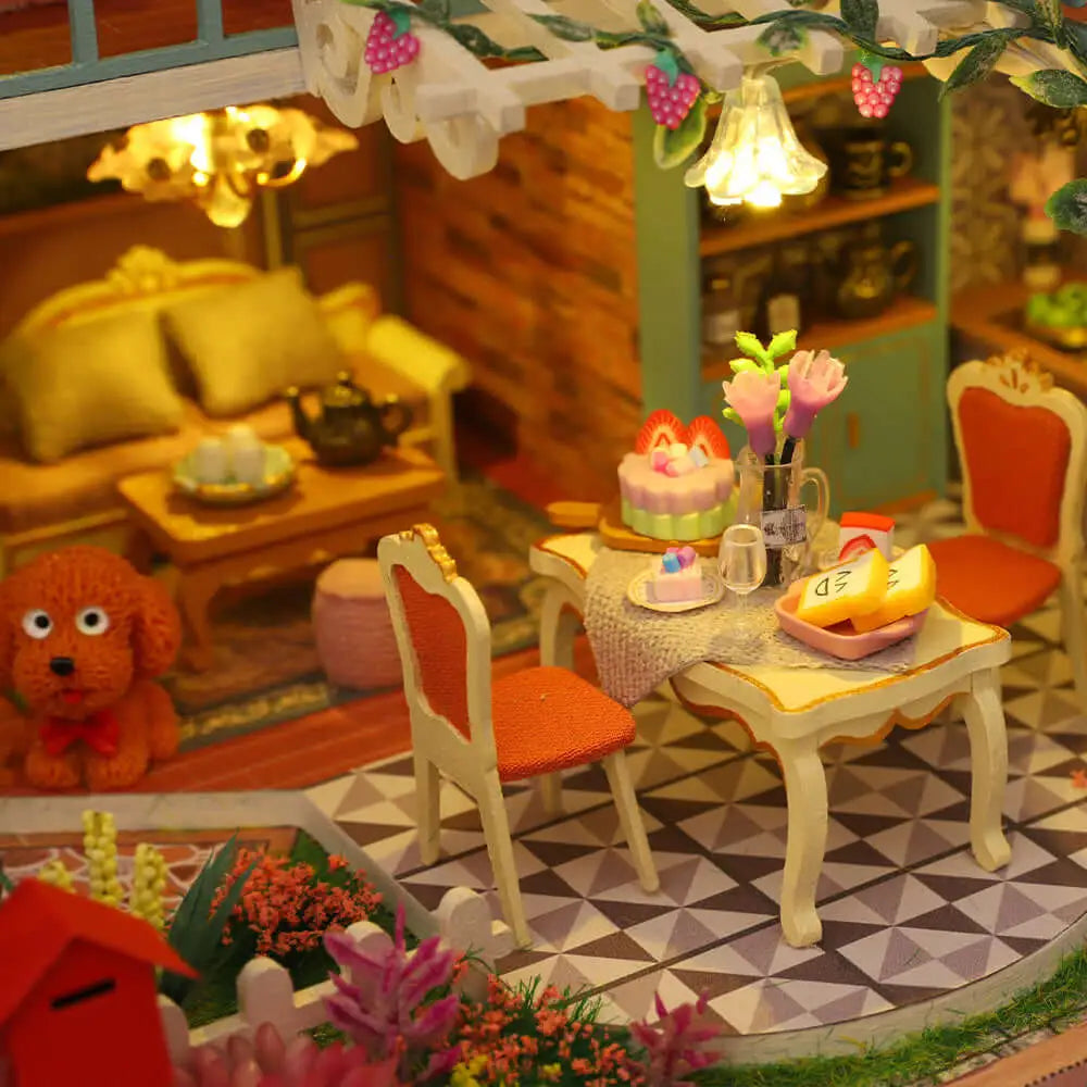 ’Jungle Resort’ DIY Miniature House Kit