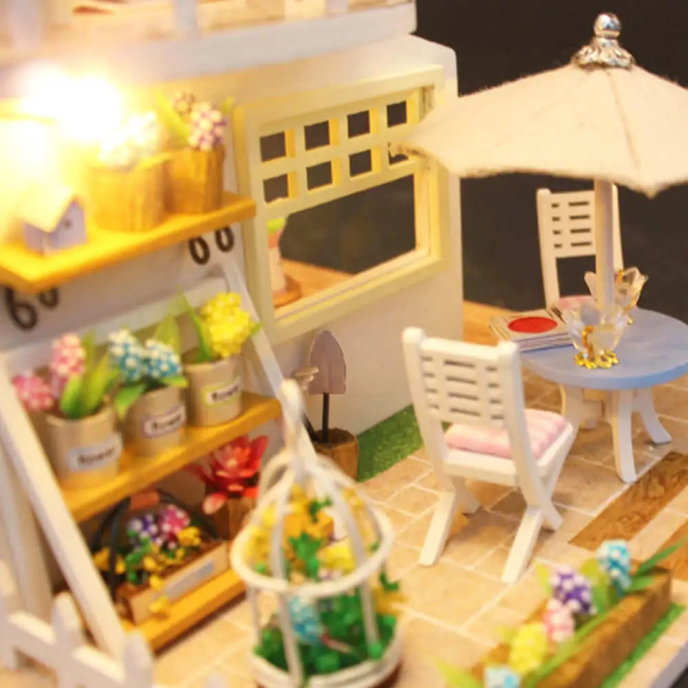 ’Pink Loft’ DIY Miniature House Kit
