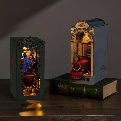 The Time Machine (Inspired by the Jacobite Train) Book Nook