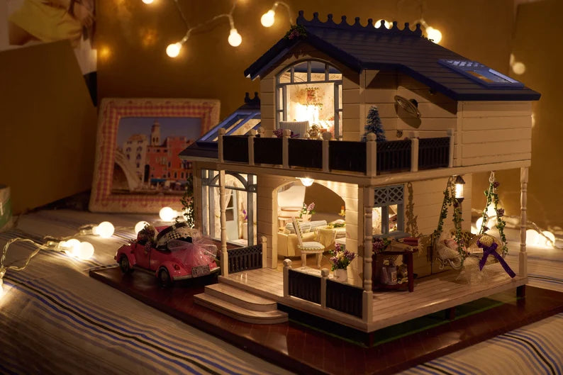 "Holiday House in Provence" Miniature House Kit