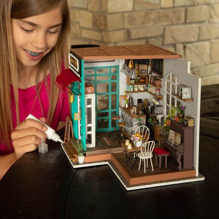 Simon’s Coffee House DIY Miniature House Kit