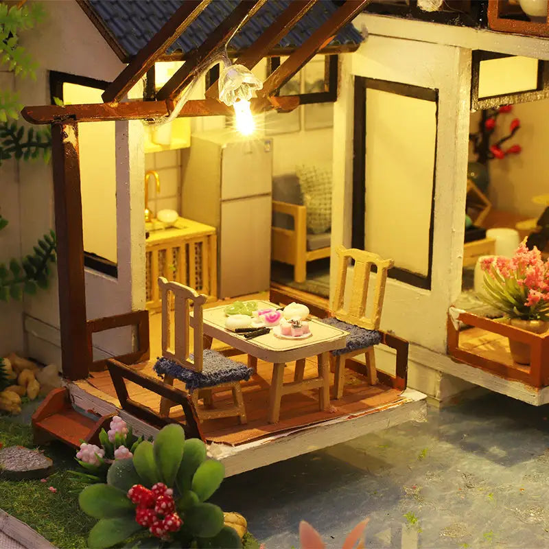 ’Bamboo Courtyard’ Miniature Dollhouse Kit