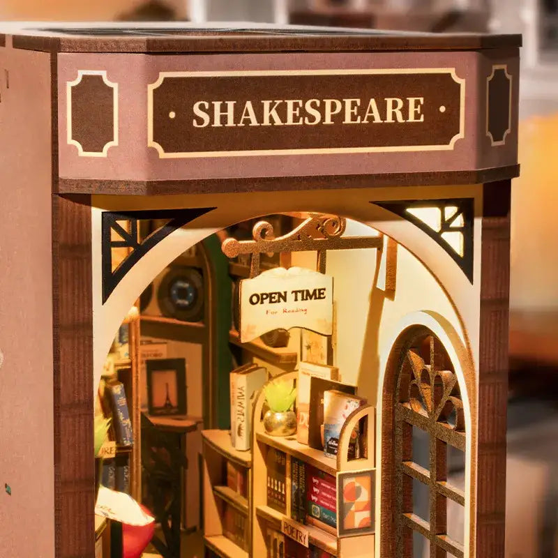 Shakespeare Book Nook