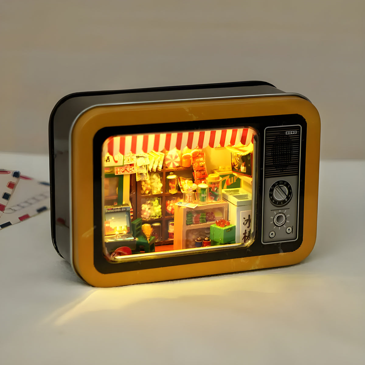 Retro TV Miniature Dollhouse Kit