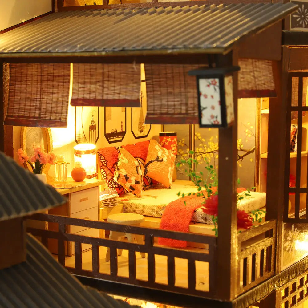 ’Yaquan Court’ Miniature Dollhouse Kit
