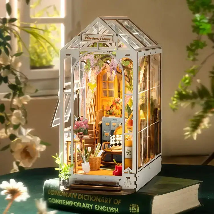 Garden House Book Nook Kit