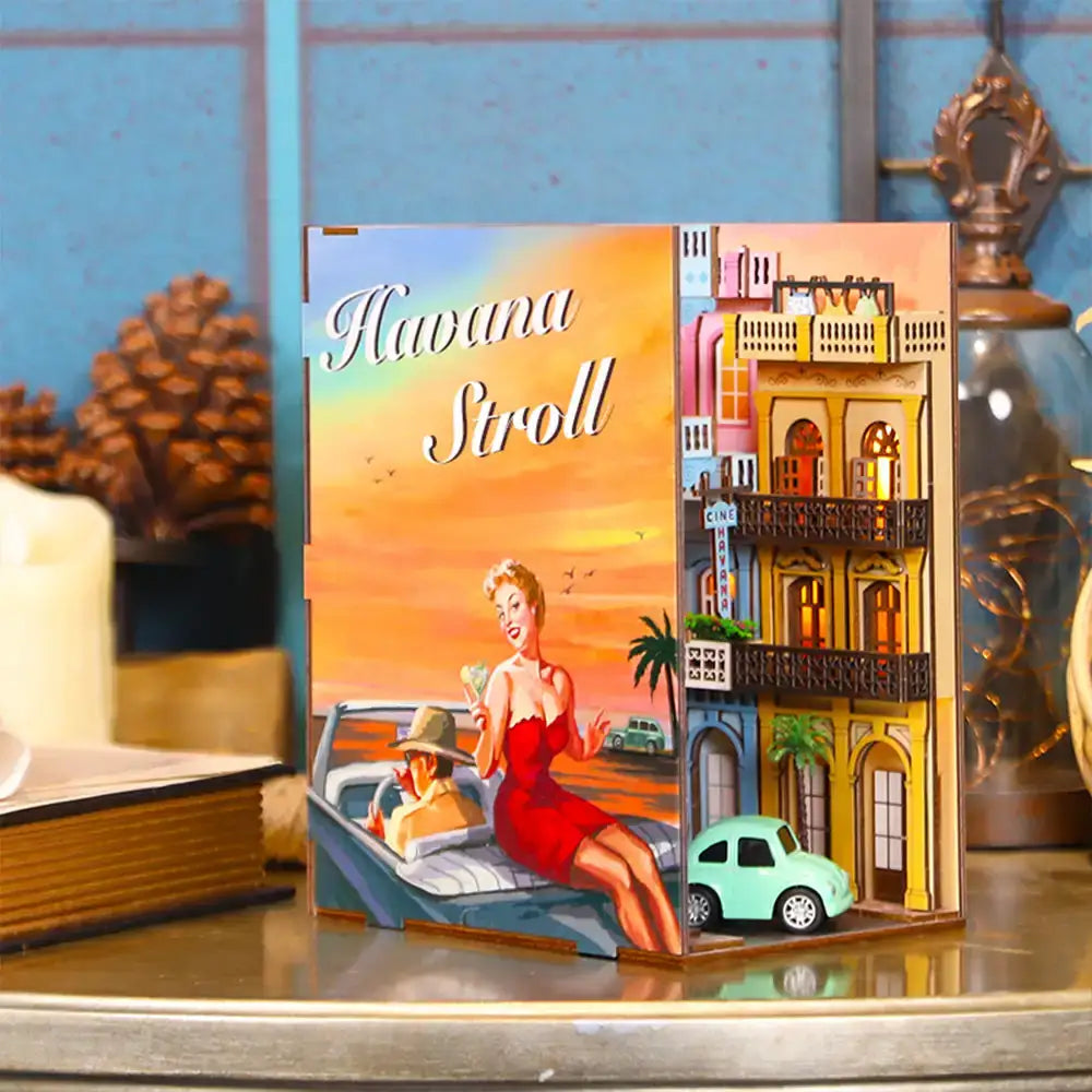 Havana Stroll Book Nook Kit