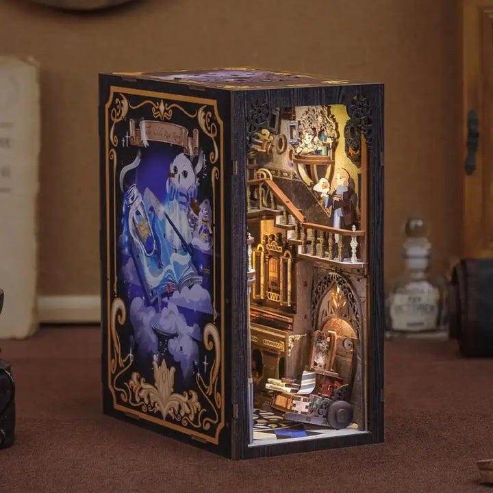 The Haunted Mansion - Book Nook 